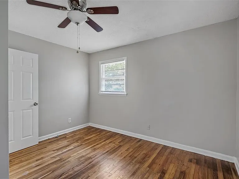 190 Opal Dr — Photo 9