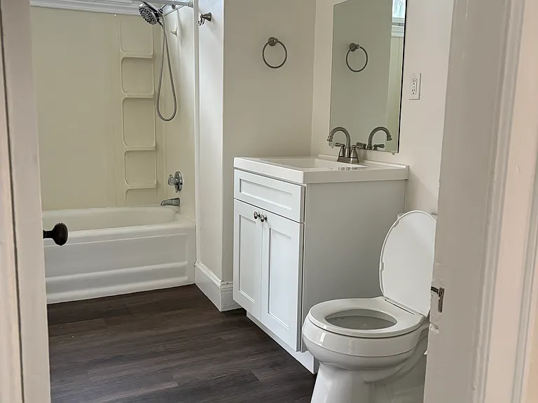 42 Preston St #4 — Photo 5