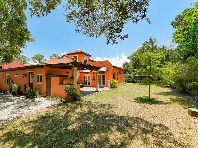 2520 Tami Sola St — Photo 46