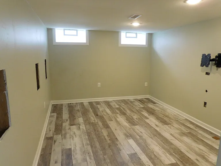 1591 Webster St — Photo 29