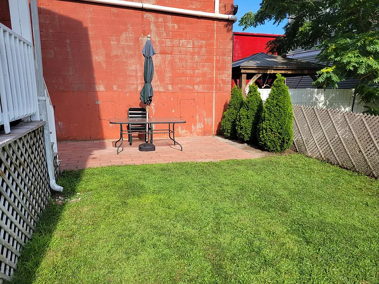 6 Peirce Ave — Photo 14