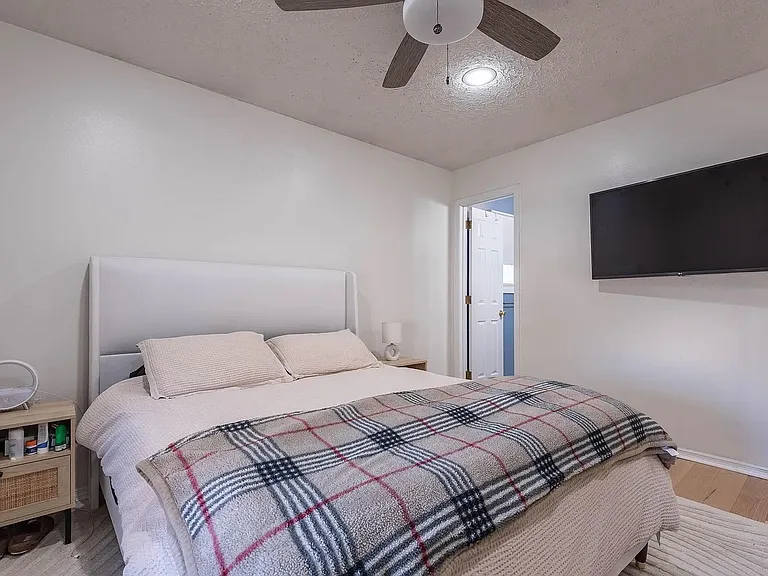 610 W Ryan Rd — Photo 13