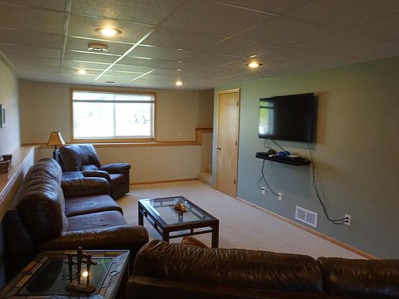 5th image of 1620 Forest Glen Cir