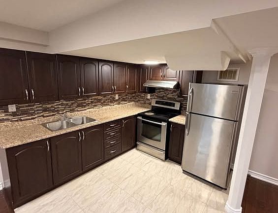 5th image of 44 Perkins Dr