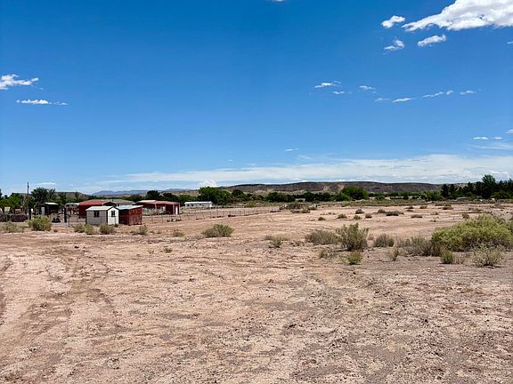 5th image of Alamillo Rd
