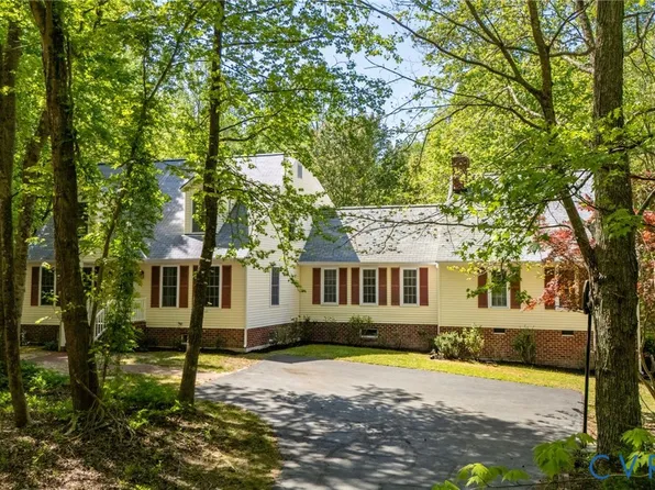 11201 Wildfox Ln, New Kent, VA 23124
