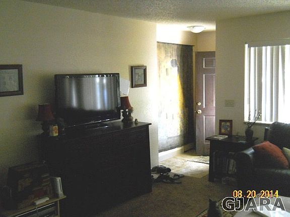 5th image of 533 Hacienda Dr