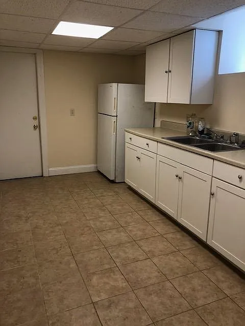 1 bed, 700 sqft, $1,950 — Photo 2