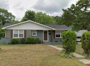 4033 Fieldcrest Rd, Charlotte, NC 28217