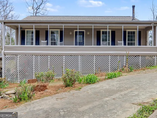 376 Doe Ln, Mansfield, GA 30055
