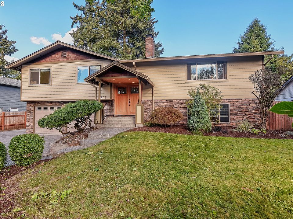 1st image of 11209 NE 48th Ave