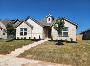 355 Freestall Dr, Midlothian, TX 76065