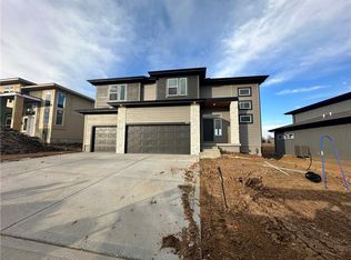 2768 SW 11th St, Lees Summit, MO 64081