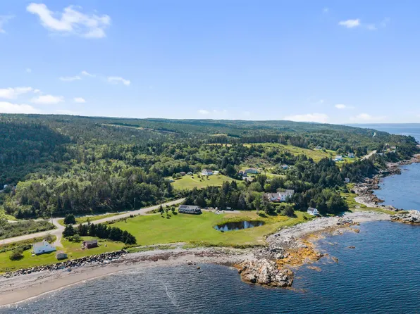 5863 Highway 16, Queensport, NS B0H 1N0