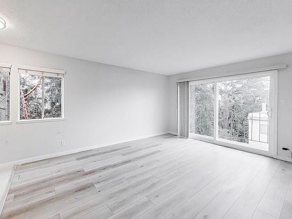 4th image of 671 Vernon St APT 401