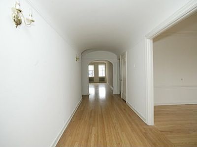 1st image of 424 W Melrose St APT 12B
