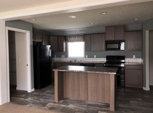 5208 Brandon Ct, Sterling Heights, MI 48310