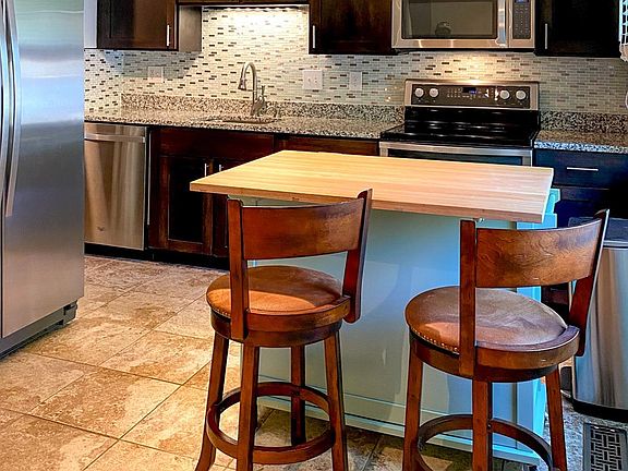 2nd image of 9154 Dominion Cir