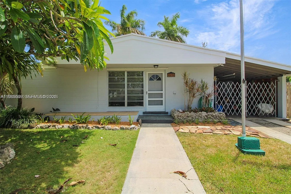 Building Photo - 10250 Caribbean Blvd