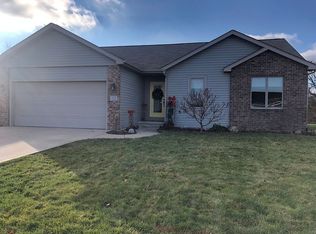 111 Tamarack Dr, Wakarusa, IN 46573