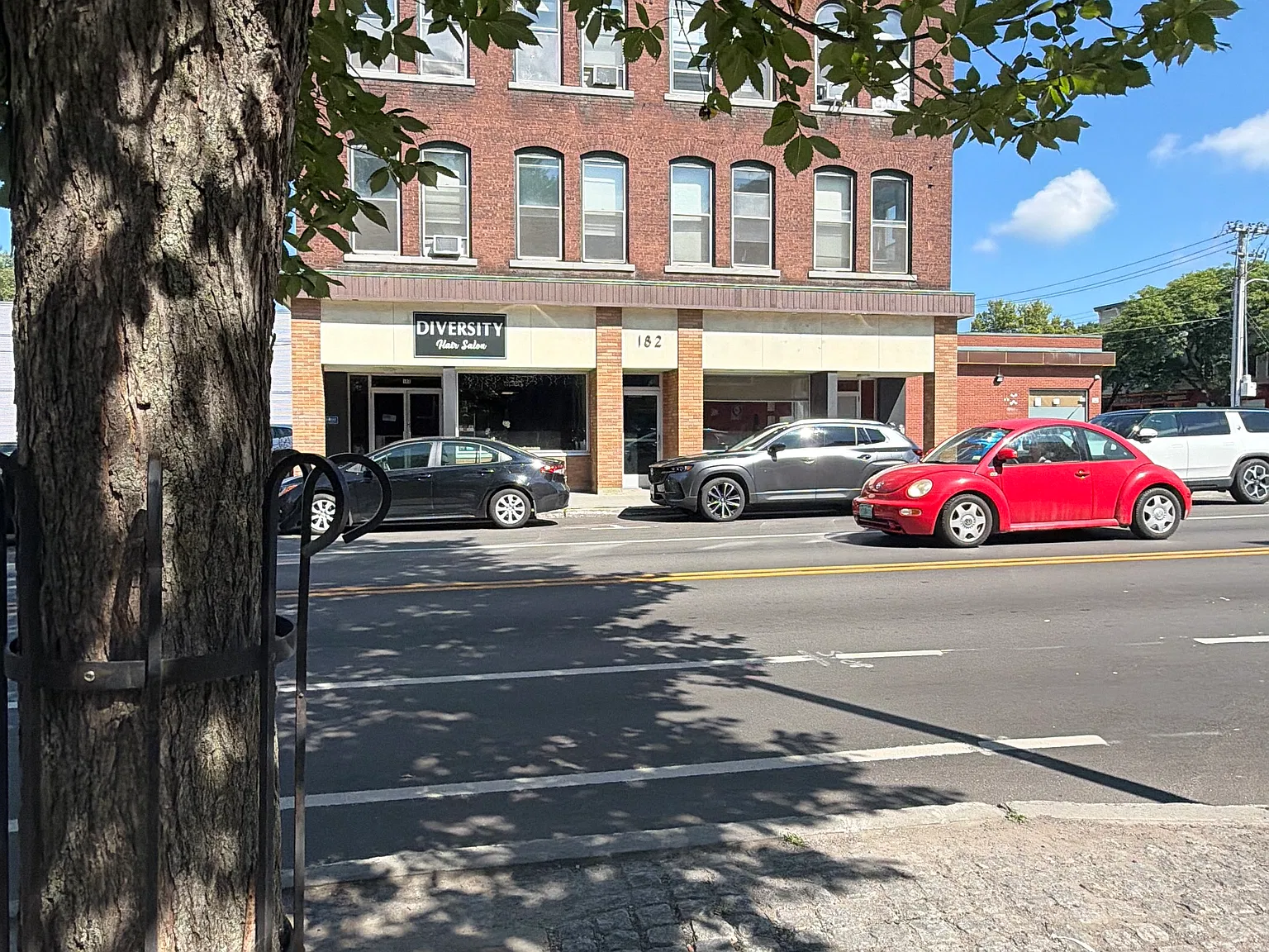 182 Pearl St — Photo 2