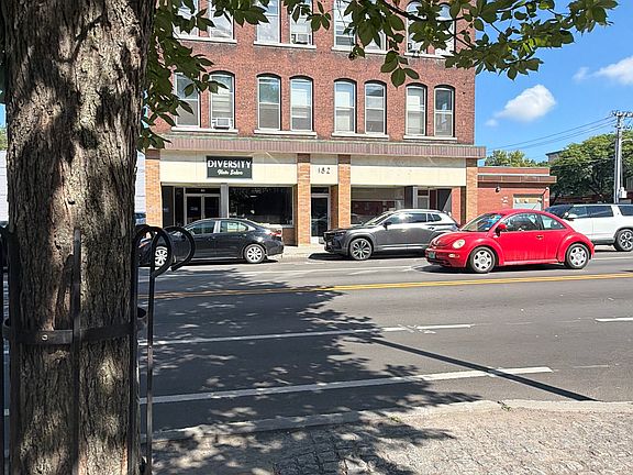 2nd image of 182 Pearl St #1