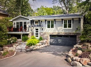 2841 Tanagers Ln, Excelsior, MN 55331