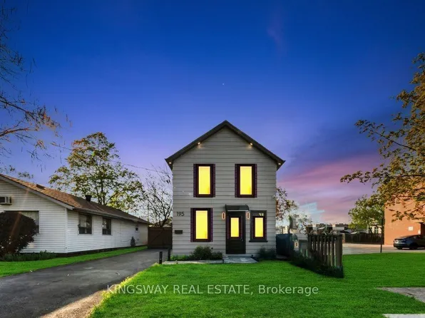 195 Randi Rd, Mississauga, ON L5A 1V6