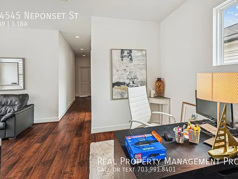 44545 Neponset St — Photo 29