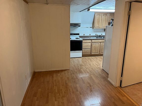 4th image of 4328 12th Ave S #C