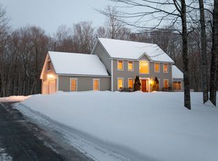 84 Maple Ridge Dr, Winthrop, ME 04364