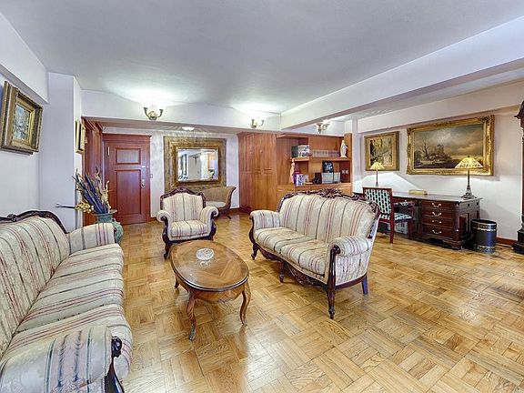 3rd image of 1381 Avenue Of The Amer #6G