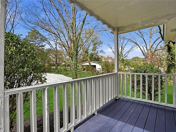 3rd image of 286 New Hope Rd