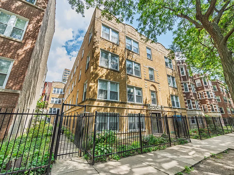 852 W Agatite Ave #2 — Photo 1
