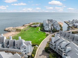 1 Mansfield Grove Rd APT 215, East Haven, CT 06512