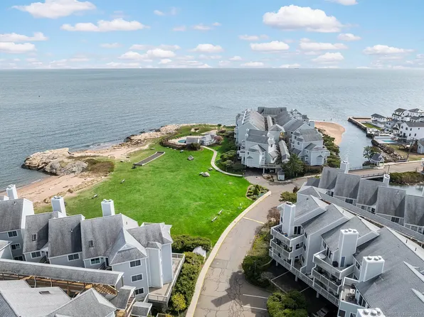 1 Mansfield Grove Road #215, East Haven, CT 06512