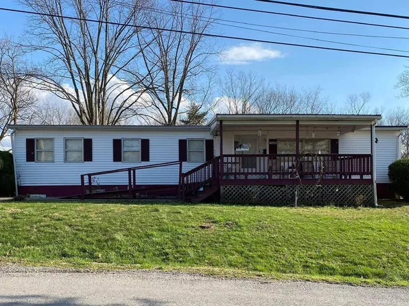 211 E Olive St, Mc Leansboro, IL 62859