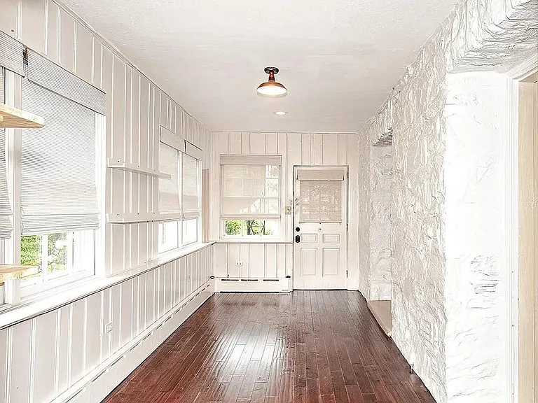 195 Midfield Rd — Photo 14