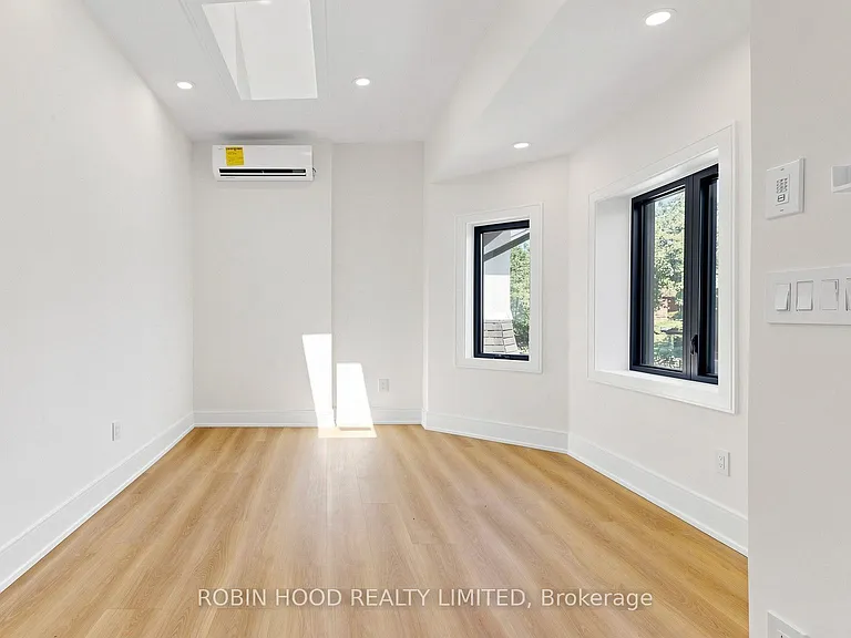 24 Callender St #3 — Photo 5