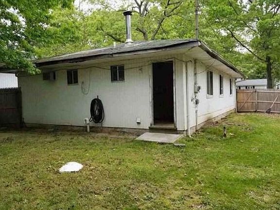 2nd image of 150 Shinnecock Ave