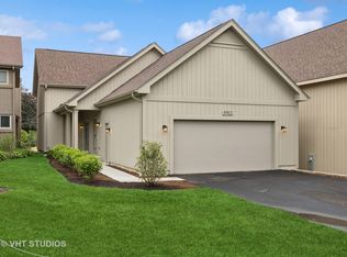 5912 Prairie Ridge Rd, Crystal Lake, IL 60014