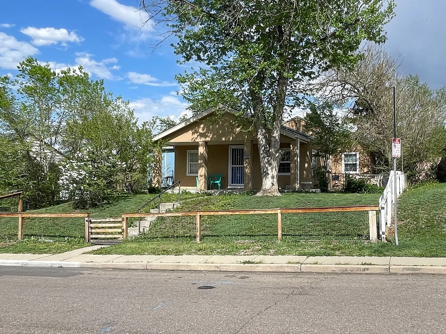 810 Lowell Boulevard - Single Family Home — Photo 4