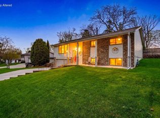 321 Lakeview Rd, South Milwaukee, WI 53172