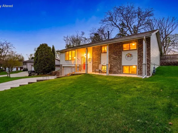 321 Lakeview ROAD, South Milwaukee, WI 53172