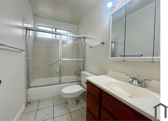 611 W 5th St #1 — Photo 7