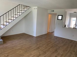 12 Oval Rd, Irvine, CA 92604