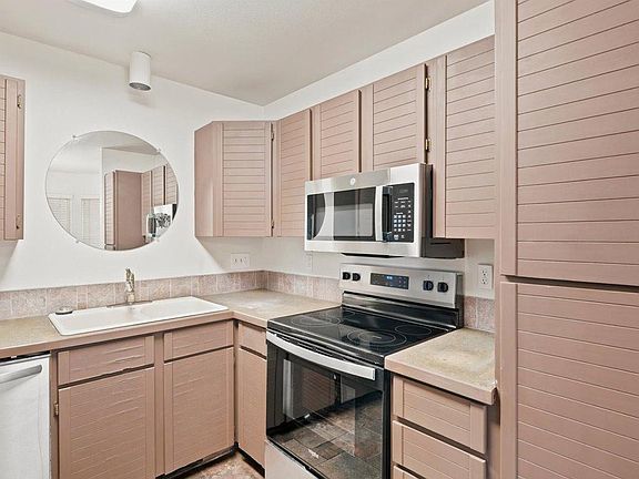 3rd image of 3500 Carlton Ave #B-9