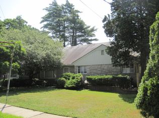 663 Ibsen St, Woodmere, NY 11598