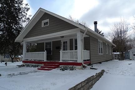 1st image of 701 W 75th St