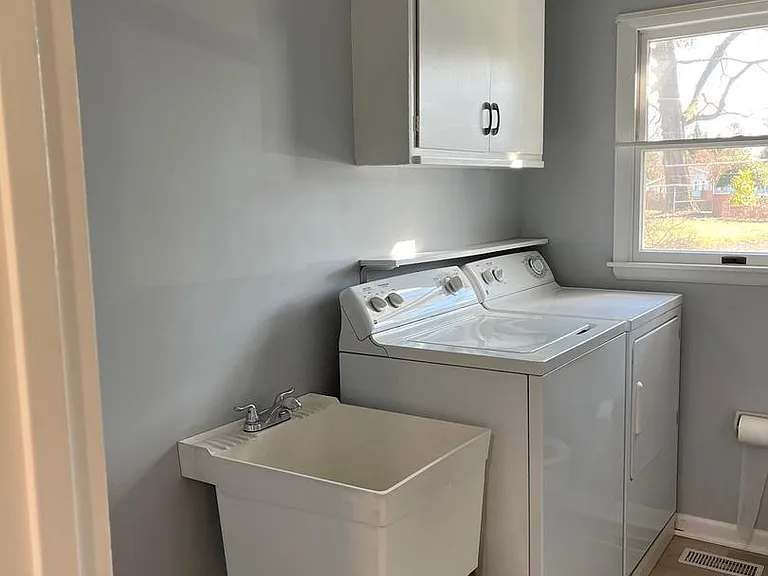258 Riverside Rd — Photo 19